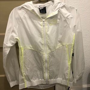 nike windbreaker